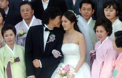 韩佳人结婚,韩佳人延政勋怎么认识(韩佳人老公延政勋个人资料)