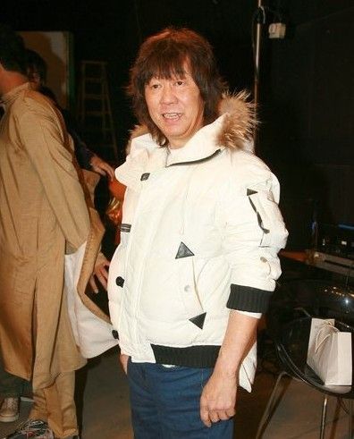 许冠英的老婆,许冠文老婆个人资料(许冠英一生未婚)