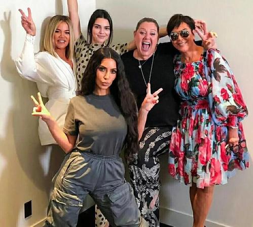 卡戴珊三姐妹，卡戴珊哈登(金卡戴珊与)