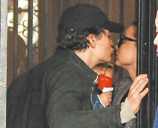 米兰达可儿孕肚显怀(米兰达可儿生了几胎了) 米兰达可儿孕肚显怀(米兰达可儿生了几胎了)