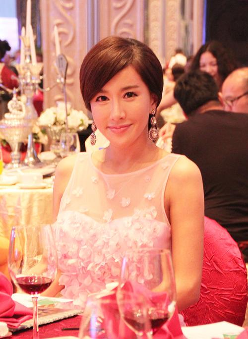 张暖雅,程媛媛 张暖雅,程媛媛