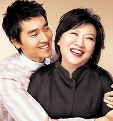 戴一瑜年轻时候的照片