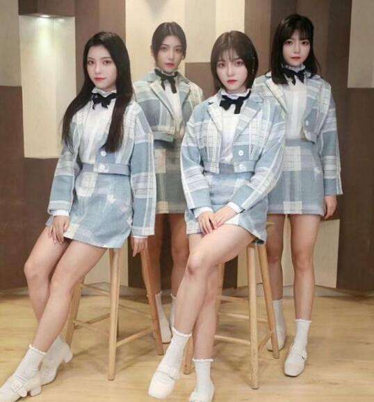 青春有你2四胞胎申冰/清/玉/洁多大了(青春有你2四胞胎冰清玉洁为什么退赛)