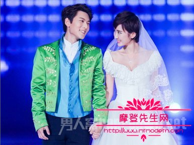 毛晓彤和陈翔的吻照照片(陈翔晒毛晓彤截图)