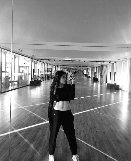 加油美少女喻言现状如何(喻言加油美少女出道了吗)