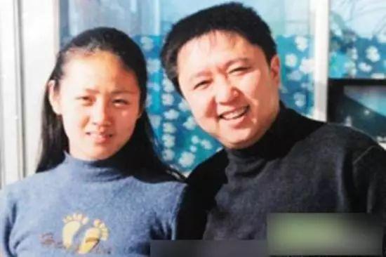 于谦的媳妇，德云社四大富二代(德云社于谦有几个儿子)