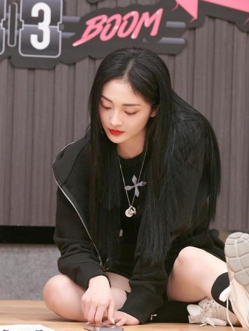 周洁琼否认恋情,周洁琼前对象(周洁琼的绯闻) 周洁琼否认恋情,周洁琼前对象(周洁琼的绯闻)