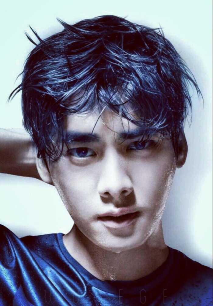 李易峰图片最帅的图片(李易峰图片最帅的图片 主题壁纸)