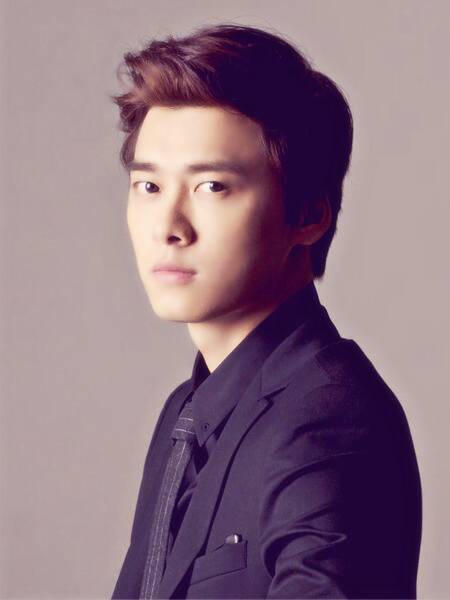 李易峰图片最帅的图片(李易峰图片最帅的图片 主题壁纸)