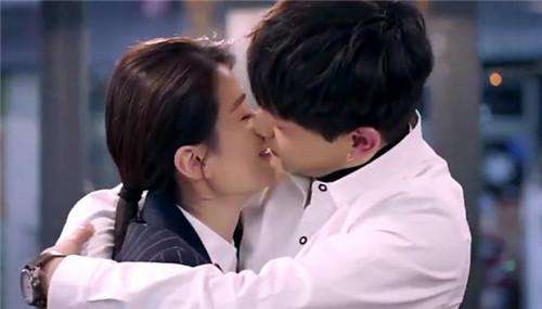 谢童为什么调查安迪？谢童怎么害的曲筱绡的(谢童为什么威胁安迪)