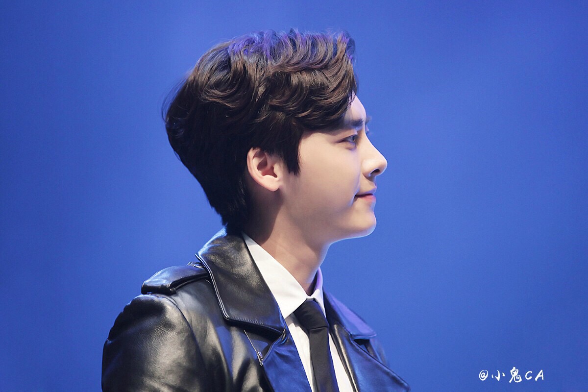 李易峰图片最帅的图片(李易峰图片最帅的图片 主题壁纸)