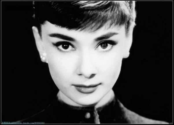 奥黛丽赫本为什么不幸福？赫本的孩子们现状(奥黛丽赫本的女儿)