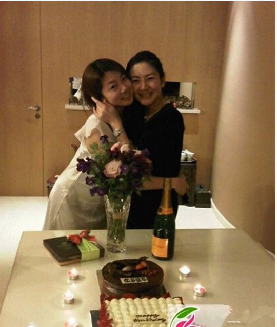 程晓玥的爸爸简介(程晓玥的妈妈是做什么的)