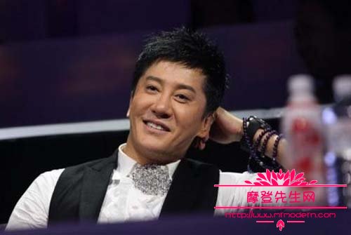 男明星为什么很多没胡子？男明星是同志的有(为什么有些男明星不长胡子)