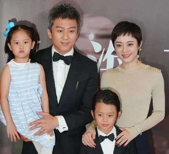 邓超孙俪承认已怀三胎，郭晶晶四胎(郭晶晶是不是怀四胎了)