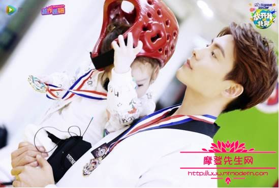 放开我北鼻为什么看不了完整版,易烊千玺成(放开我北鼻第二季易烊千玺女装) 放开我北鼻为什么看不了完整版,易烊千玺成(放开我北鼻第二季易烊千玺女装)