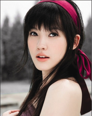 杨子姗是兜赤地包天吗?杨子姗整容前的样子 杨子姗是兜赤地包天吗?杨子姗整容前的样子