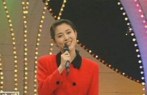 倪萍腿怎么了，倪萍腿怎么站不起来(倪萍腿好了)