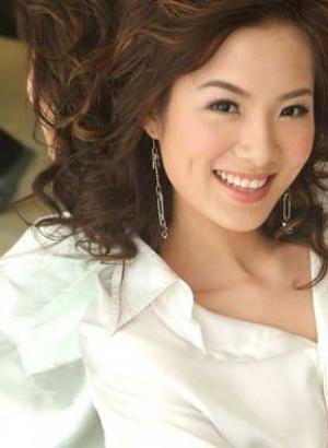 姚佳雯，陈耀武个人资料