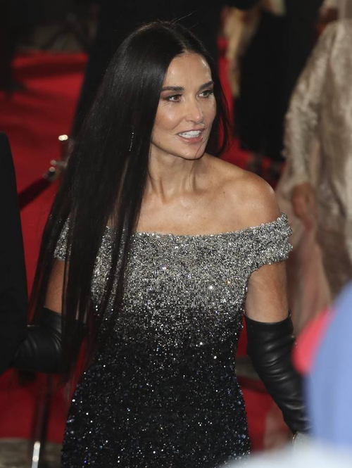 黛米摩尔，查理辛