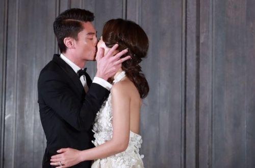 霍心婚礼现场曝光，霍建华婚礼(霍建华婚礼不开心)