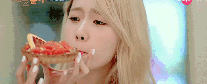 林允儿邪恶动态图(林允儿动态壁纸视频下载)