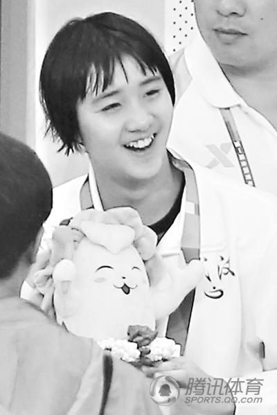 游泳女神童艾衍含身高将近1米7 游泳女神童艾衍含身高将近1米7