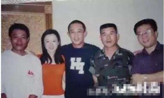 沈蓉和侯勇离婚后再婚了吗(侯勇前妻沈蓉多少岁)