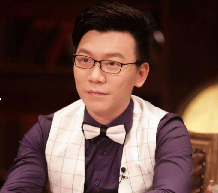 詹青云为什么叫陈铭学长两人什么关系