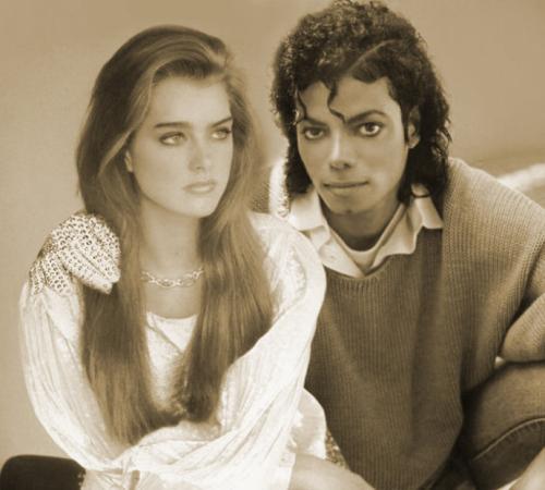 波姬·小丝拍美国式禁忌的时候多大 波姬·小丝拍美国式禁忌的时候多大