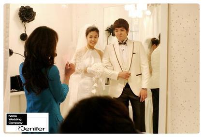 李允智,金希贞(韩国金智允)