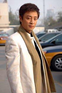 何中华，何中华版三少爷的剑(何中华三少爷的剑剧情)