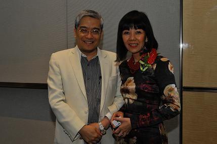 郎咸平妻子,顾雏军郎咸平之争的启(郎咸平 父亲)