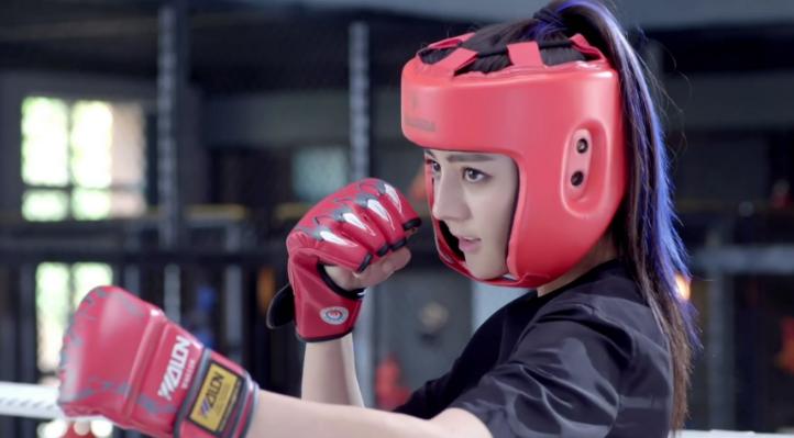 八卦：迪丽热巴为什么叫人间富贵花、爱丽丝(人间富贵花是迪丽热巴还是景甜)