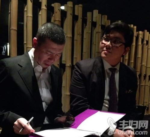 唐国强夫人杜丽是干什么?唐国强儿子是谁 唐国强夫人杜丽是干什么?唐国强儿子是谁