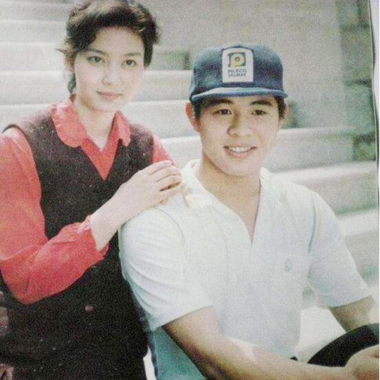 黄秋燕为何不讨李连杰喜欢(黄秋燕恨李连杰吗) 黄秋燕为何不讨李连杰喜欢(黄秋燕恨李连杰吗)