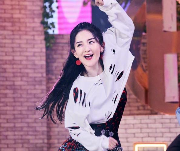 谢娜退出快乐大本营,谢娜为什么退(谢娜为什么要退出快乐大本营了)