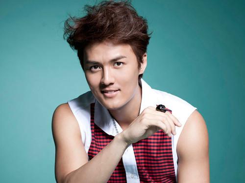 吴克群图片，吴克群长得帅吗(吴克群年轻的照片)