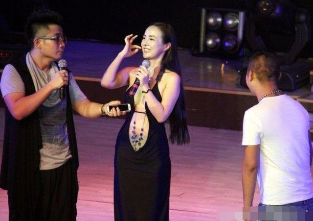 邓建国干露露,冯珊珊fss叫外卖