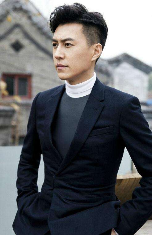 靳东为什么叫靳四岁?靳东有孩子了吗 ?站 靳东为什么叫靳四岁?靳东有孩子了吗 ?站