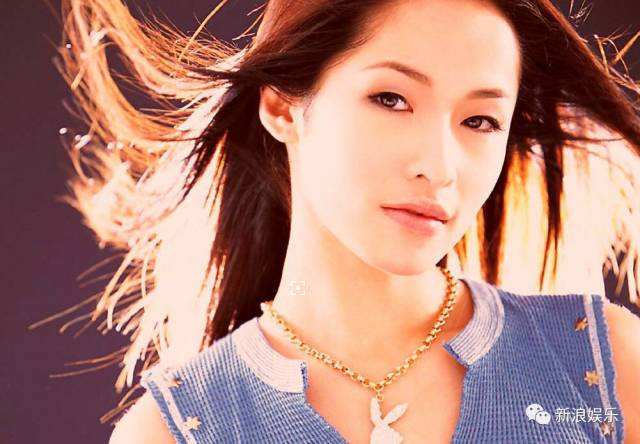 萧亚轩演唱会尴尬瞬间视频(萧亚轩演唱会名场面)