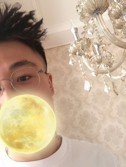 红花会丁飞怎么那么有钱？丁飞现在女朋友是