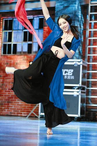 楼中玉跳性感肚皮舞视频(楼中玉肚皮舞学了几年)