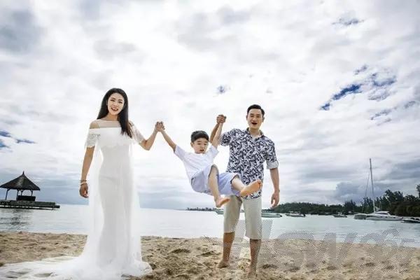 刘璇婚纱照,刘雨欣结婚照(刘璇婚礼伴娘)