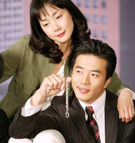 权相宇电视剧，推荐几部很虐很虐的(电视剧男主虐)