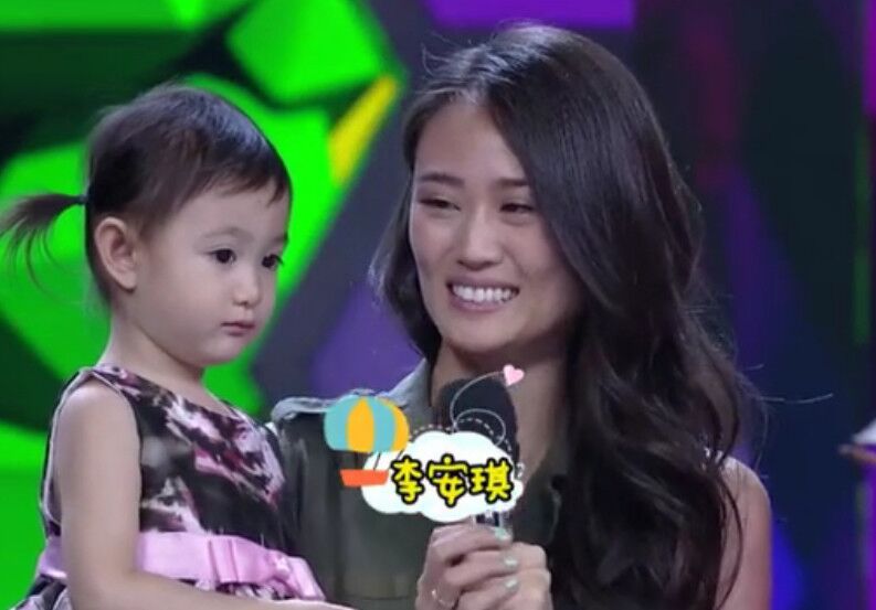 李安琪为什么下巴宽为什么不磨骨