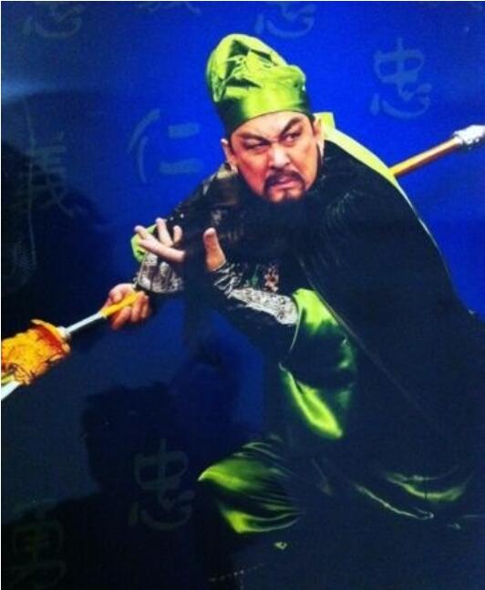 现在陆树铭为什么要留大胡子