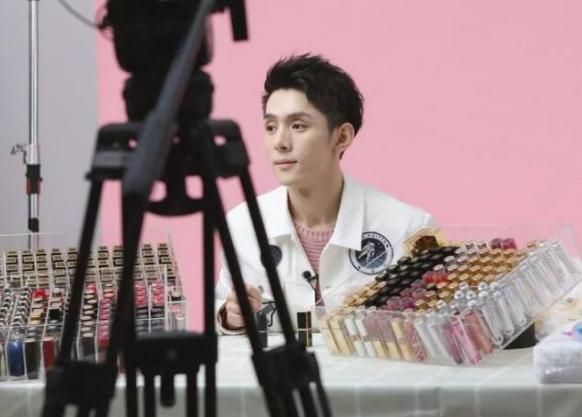 薇娅为什么叫多啦薇娅(薇娅还有谁) 薇娅为什么叫多啦薇娅(薇娅还有谁)