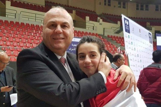 买不起房子的香港明星都有谁？香港较好富裕