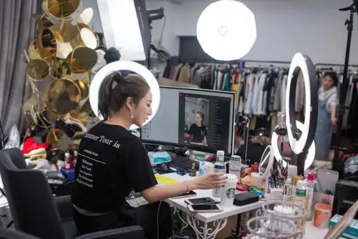 薇娅为什么叫多啦薇娅(薇娅还有谁) 薇娅为什么叫多啦薇娅(薇娅还有谁)